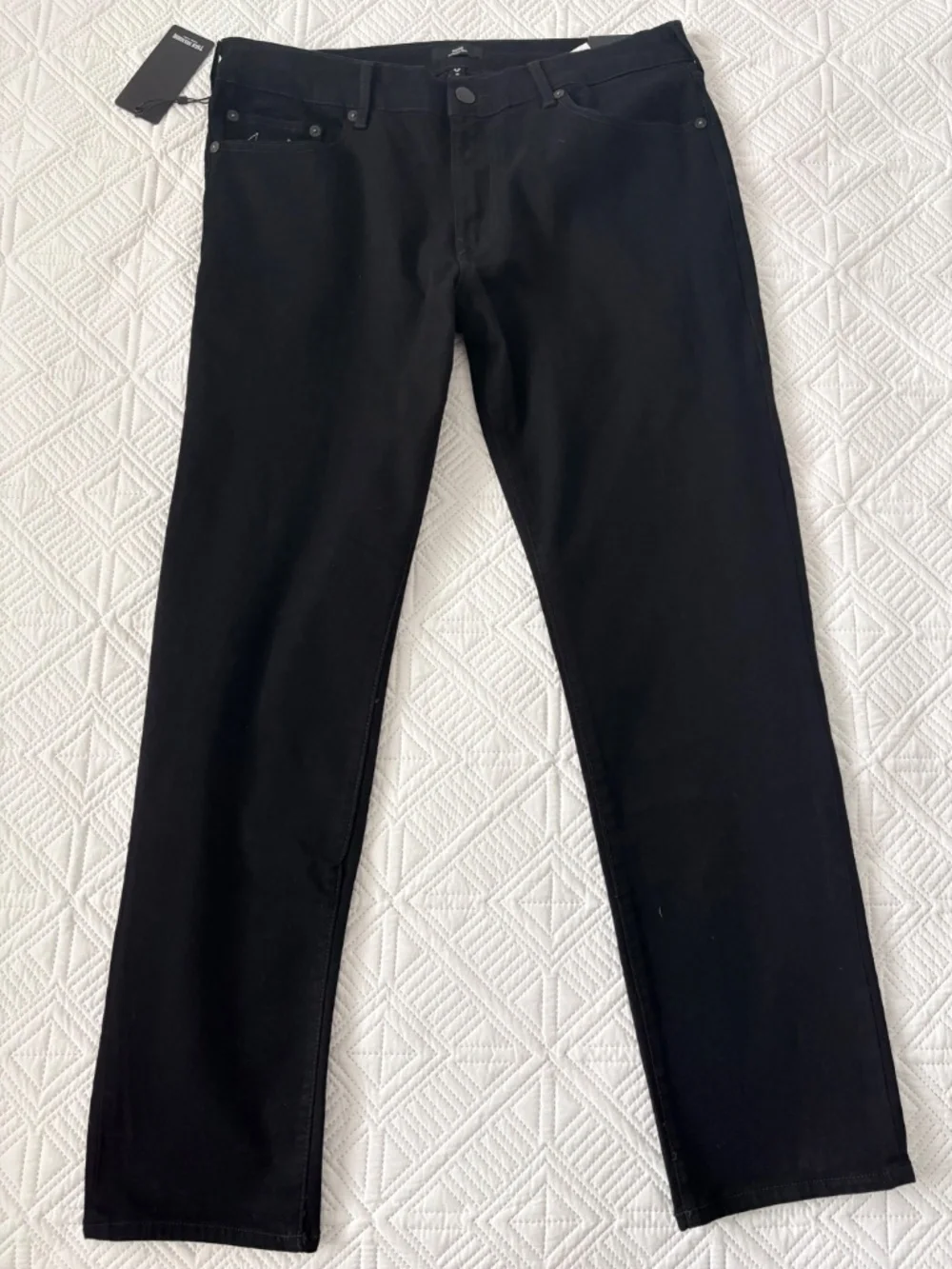 True Religion Geno No Flap SN Relaxed Slim Men's Jeans Body Rinse Black 36 x 32
